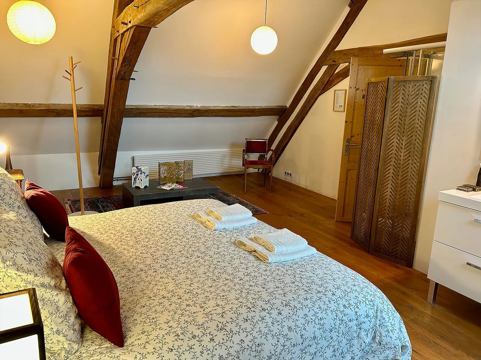 La Suite 2, sous les poutres anciennes